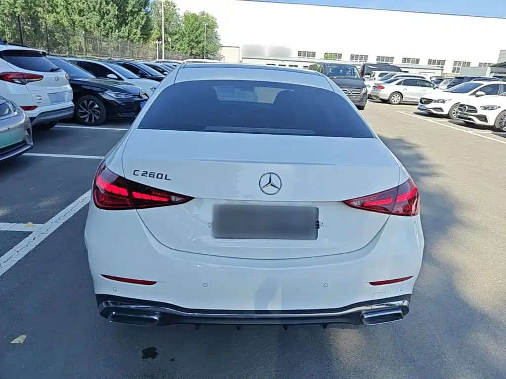Mercedes-Benz C-Class 2024