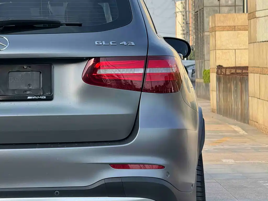 Mercedes-Benz GLC AMG 2019 — фото 14