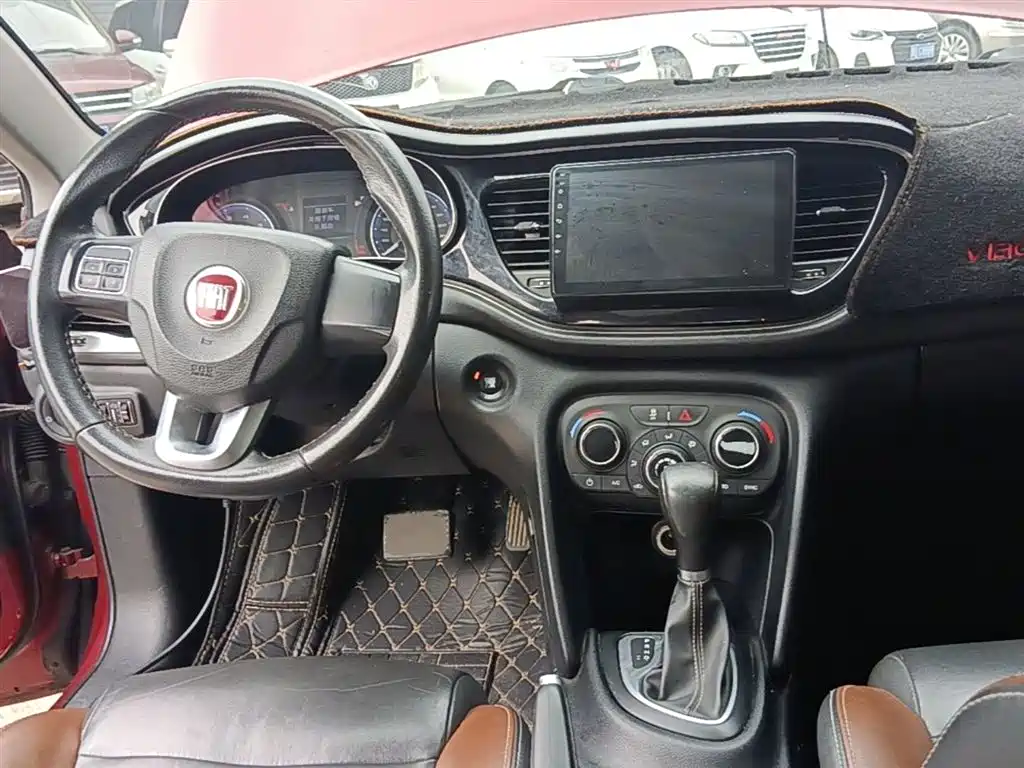 Fiat Viaggio 2016 — фото 10