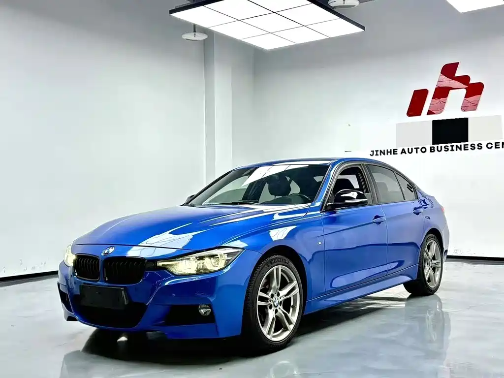 BMW 3 Series 2018 — фото 1