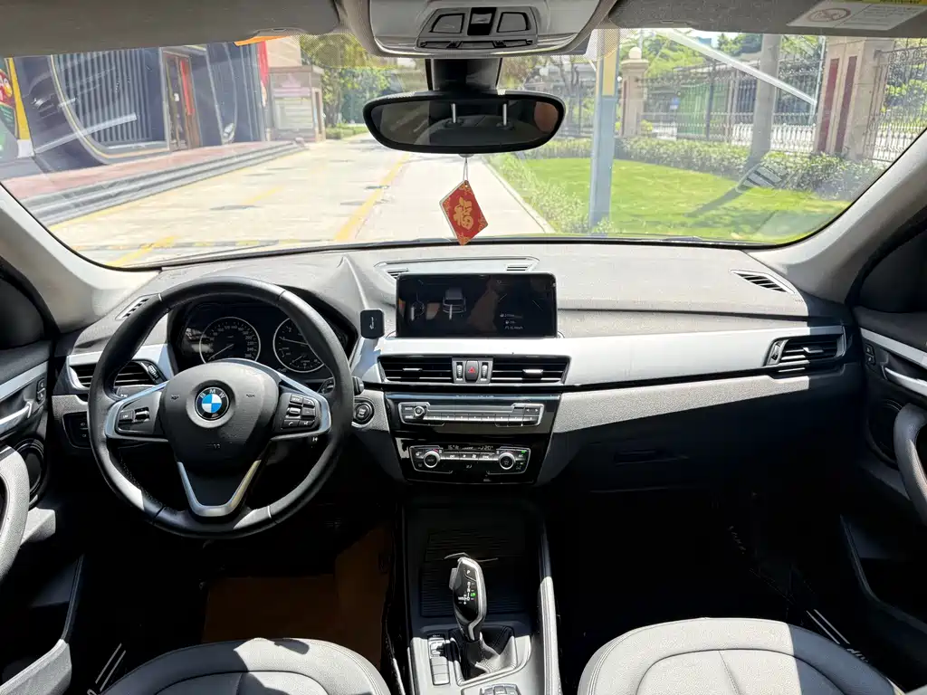 BMW X1 2017 — фото 14