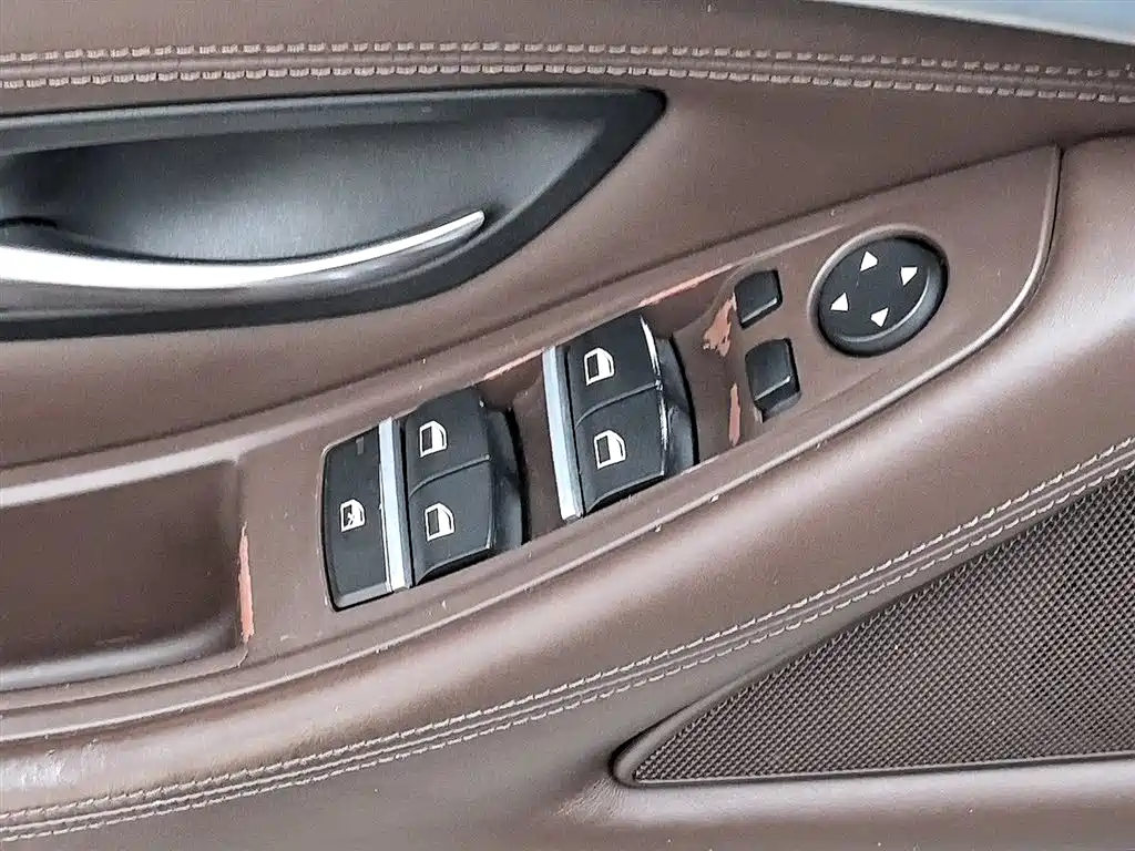 BMW 5 Series 2014 — фото 9