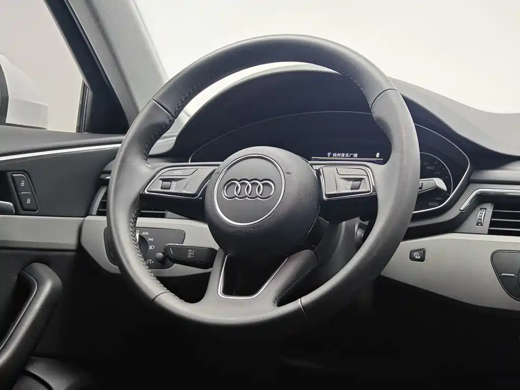 Audi A4L 2017 — фото 9