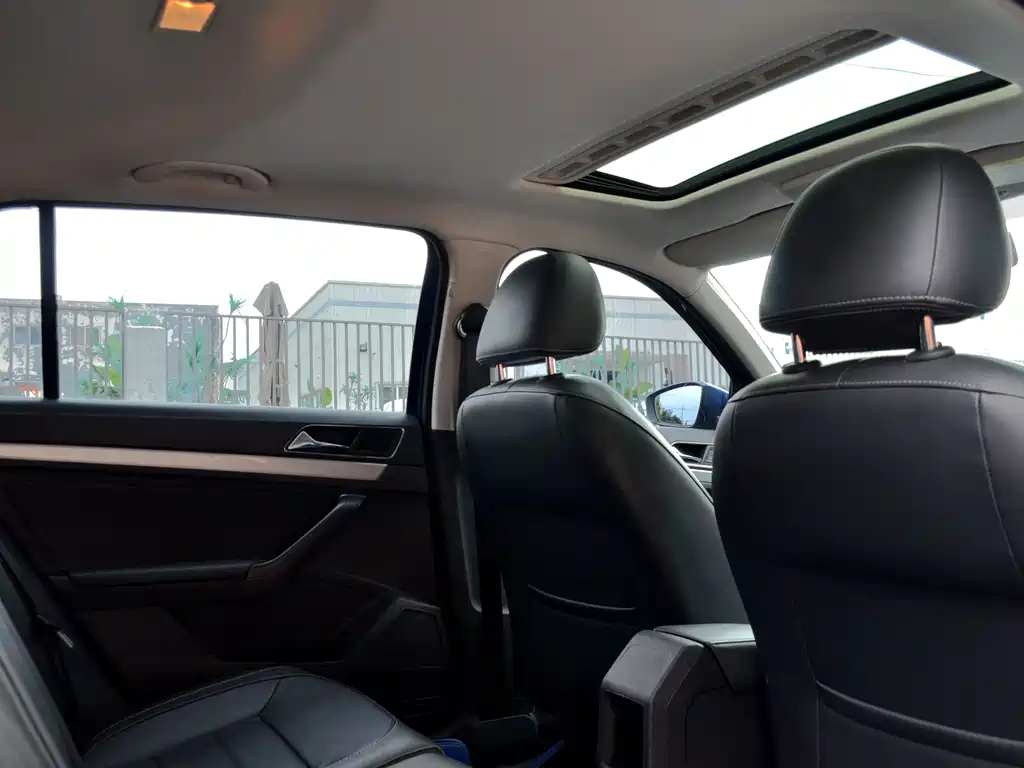 Volkswagen Gran Lavida 2015 — фото 10