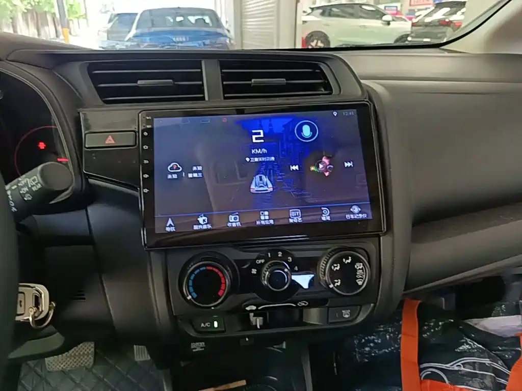 Honda Fit 2018 — фото 13