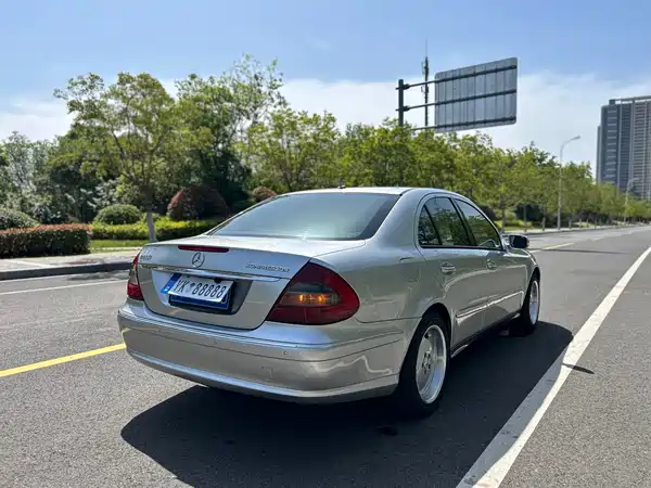 Mercedes-Benz E-Class 2007