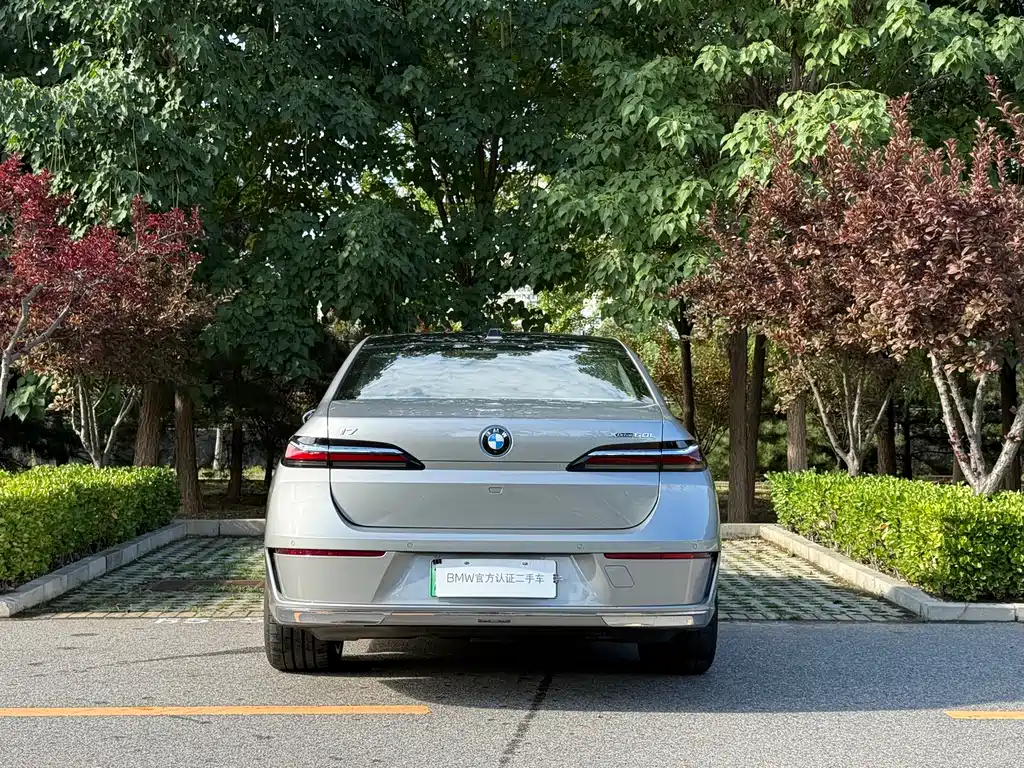 BMW i7 2026 — фото 5