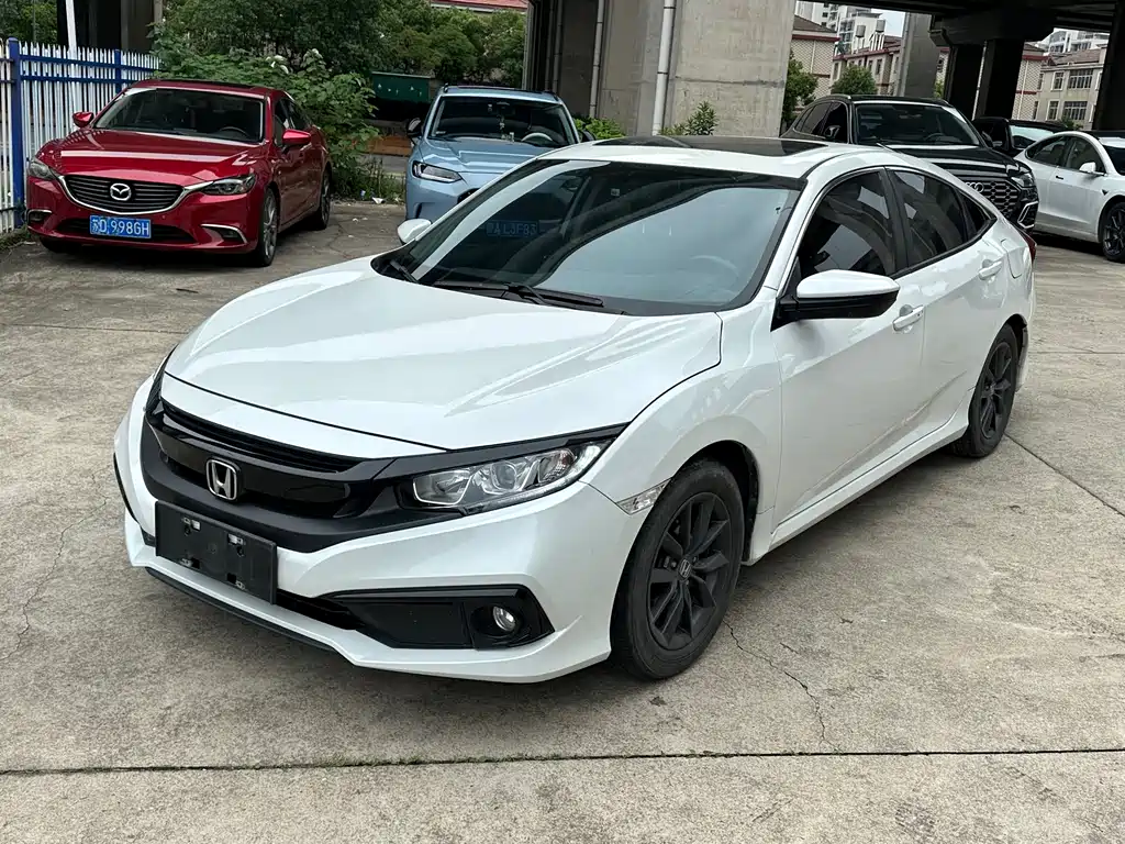 Honda Civic 2019 — фото 1