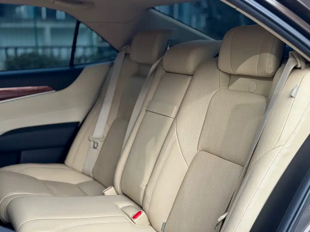 Toyota Crown 2016 — фото 12