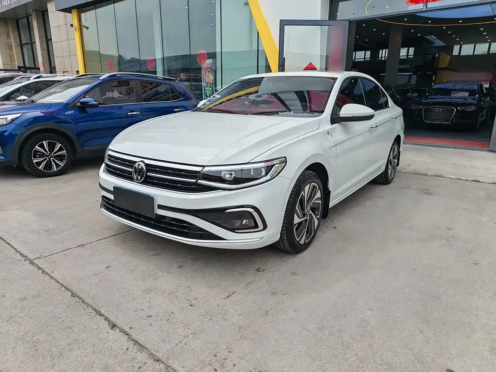 Volkswagen Bora 2023