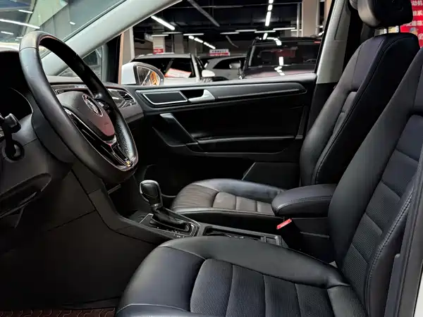 Volkswagen Golf Jialu 2016