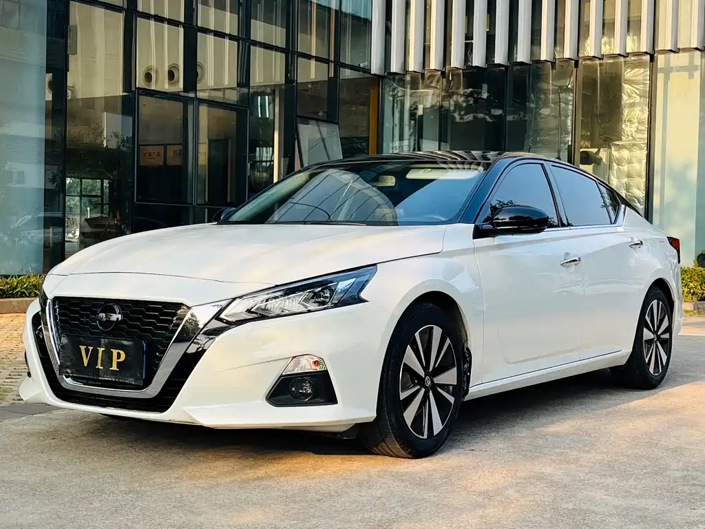Nissan Teana 2022