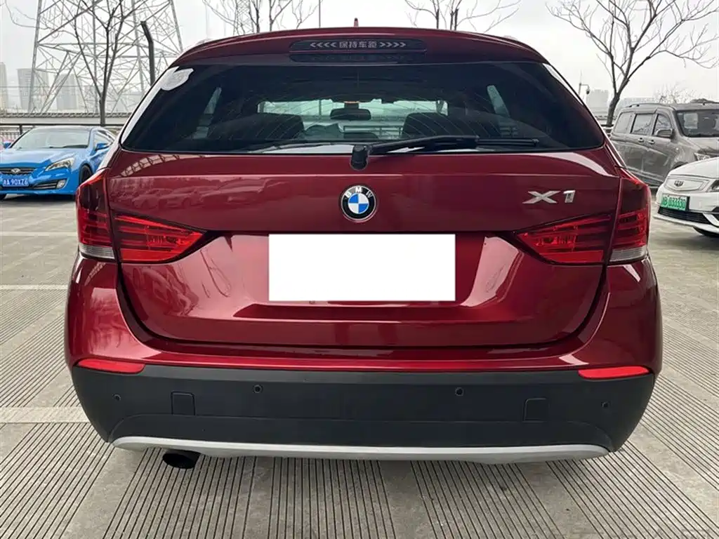 BMW X1 2012 — фото 11