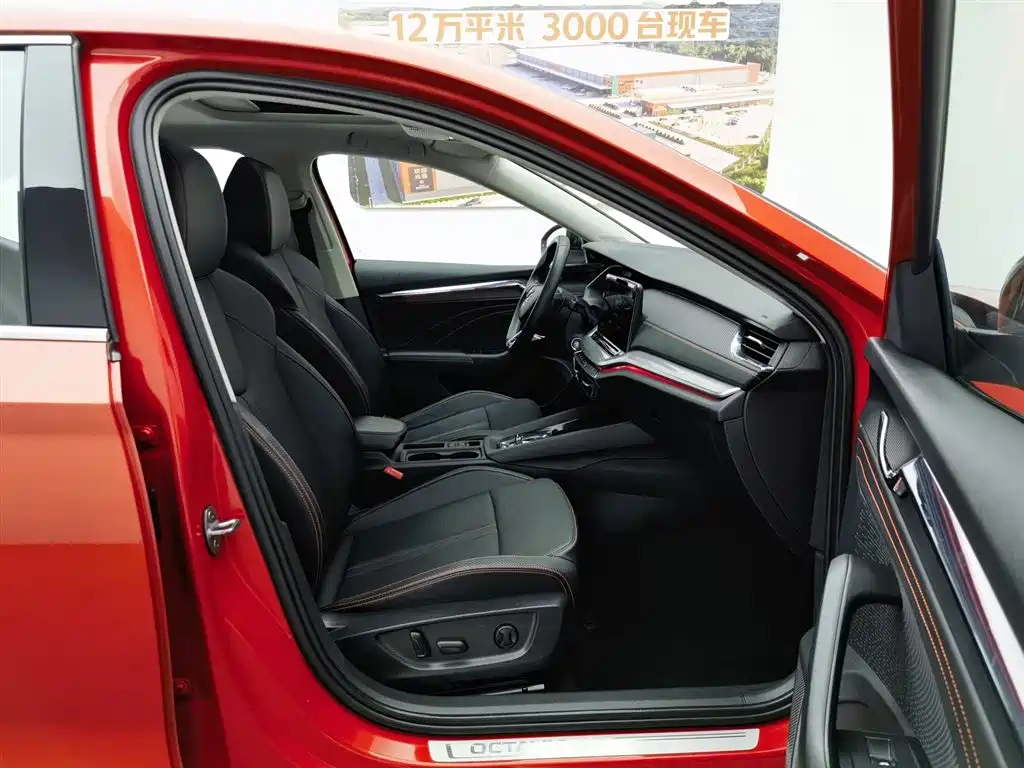 Skoda Octavia 2021 — фото 23