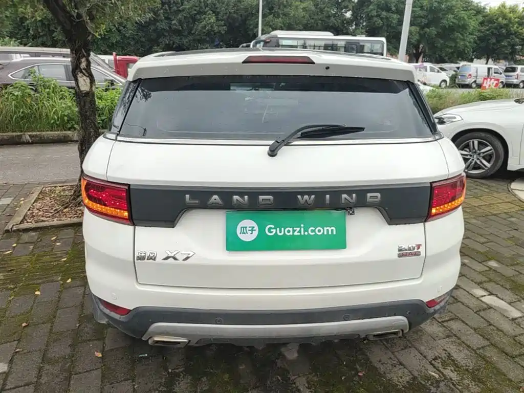 Landwind X7 2015 — фото 6