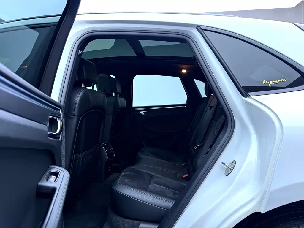 Porsche Macan 2020 — фото 18