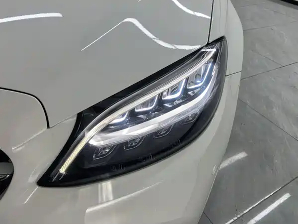 Mercedes-Benz C-Class 2020