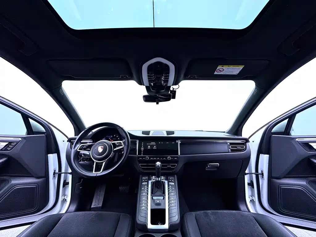 Porsche Macan 2020 — фото 16