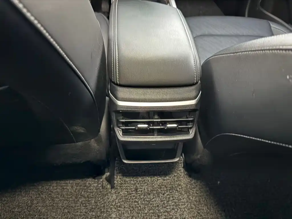 Geely Emgrand 2023 — фото 10