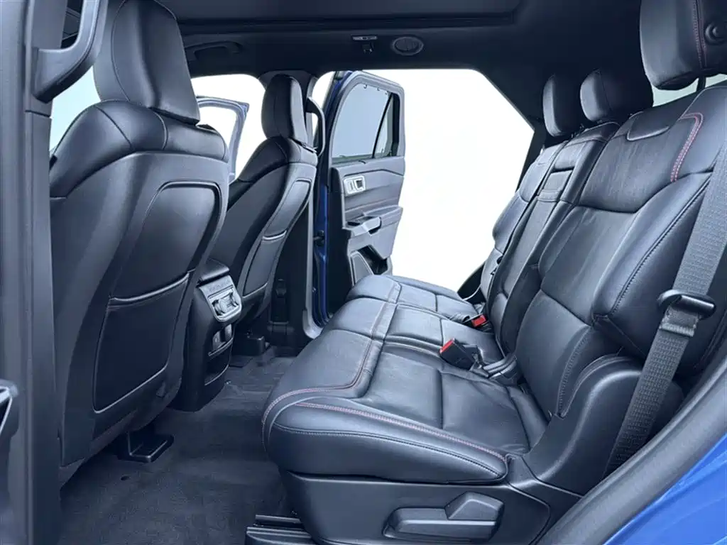 Ford Explorer 2020 — фото 16