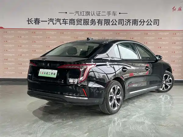Hongqi E-QM5 2024