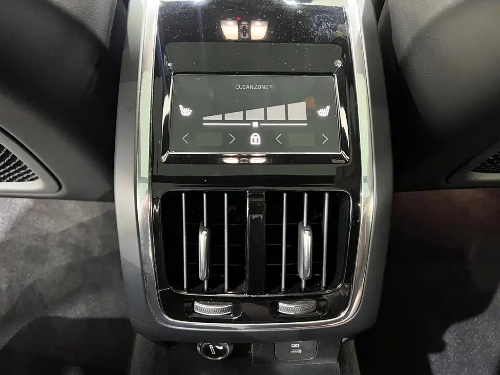 Volvo S90 2023 — фото 19