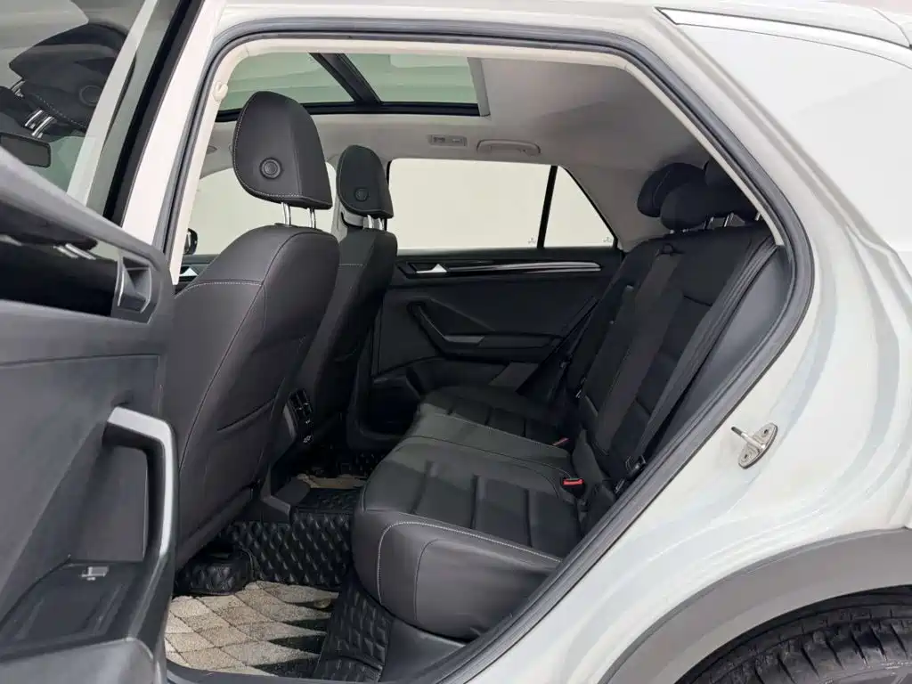 Volkswagen T-Roc 2021 — фото 17