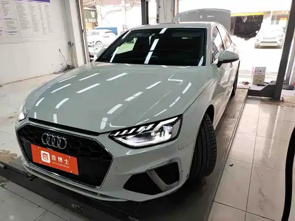 Audi A4L 2021