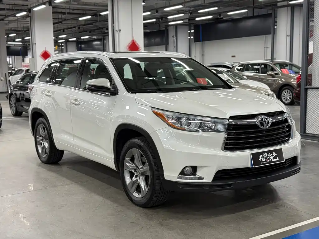 Toyota Highlander 2017 — фото 3