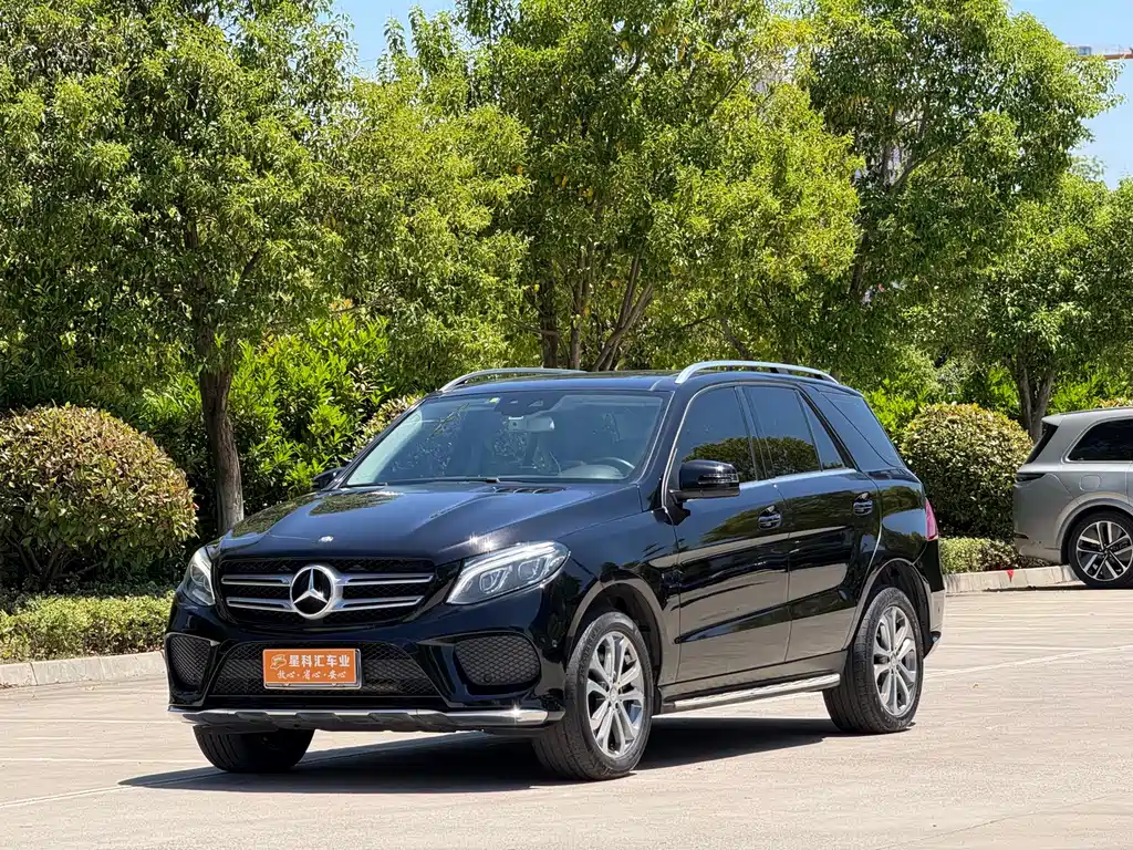 Mercedes-Benz GLE 2017 — фото 1