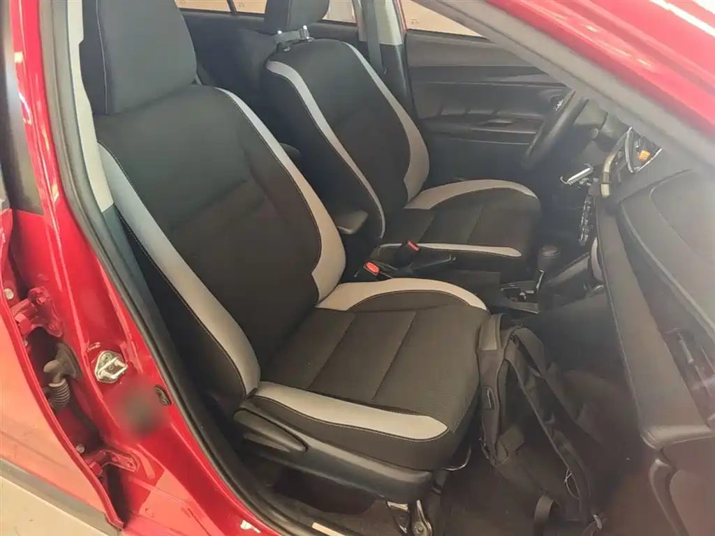 Toyota Yaris L 2021 — фото 25