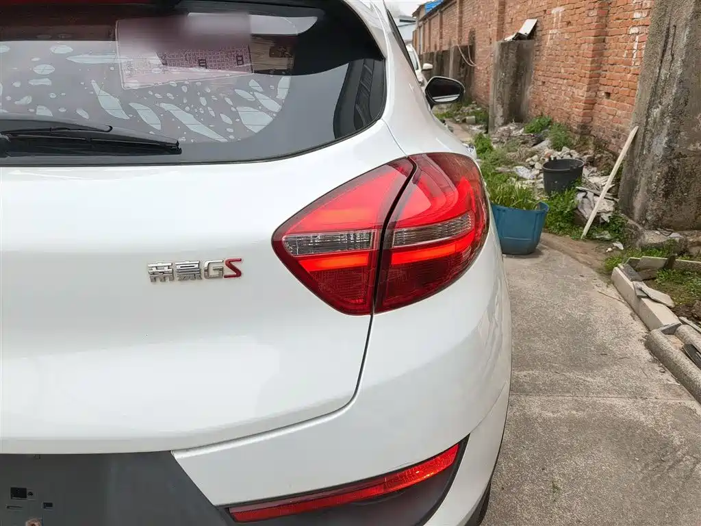 Geely Emgrand GS 2018 — фото 24