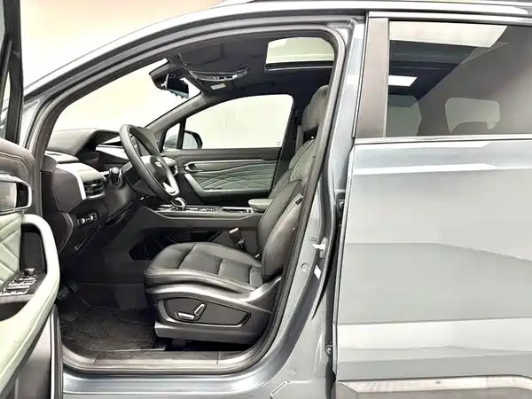 Geely Haoyue L 2024