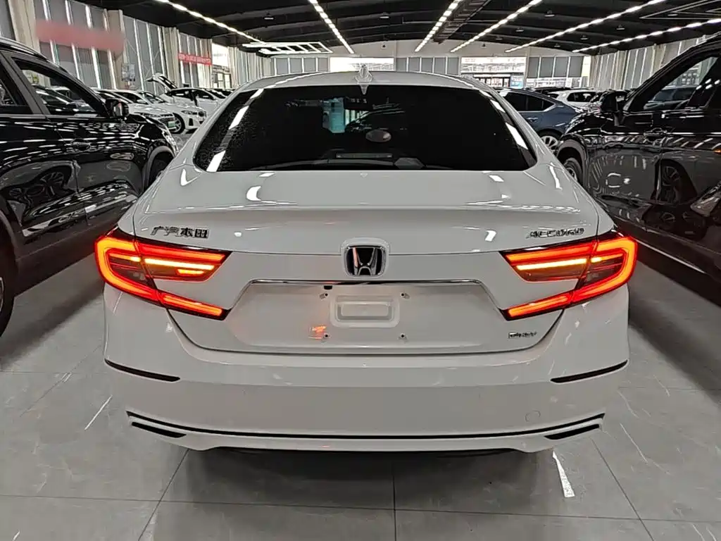 Honda Accord 2022 — фото 6