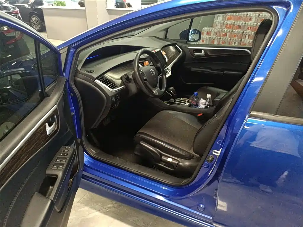 Honda Jade 2018 — фото 12