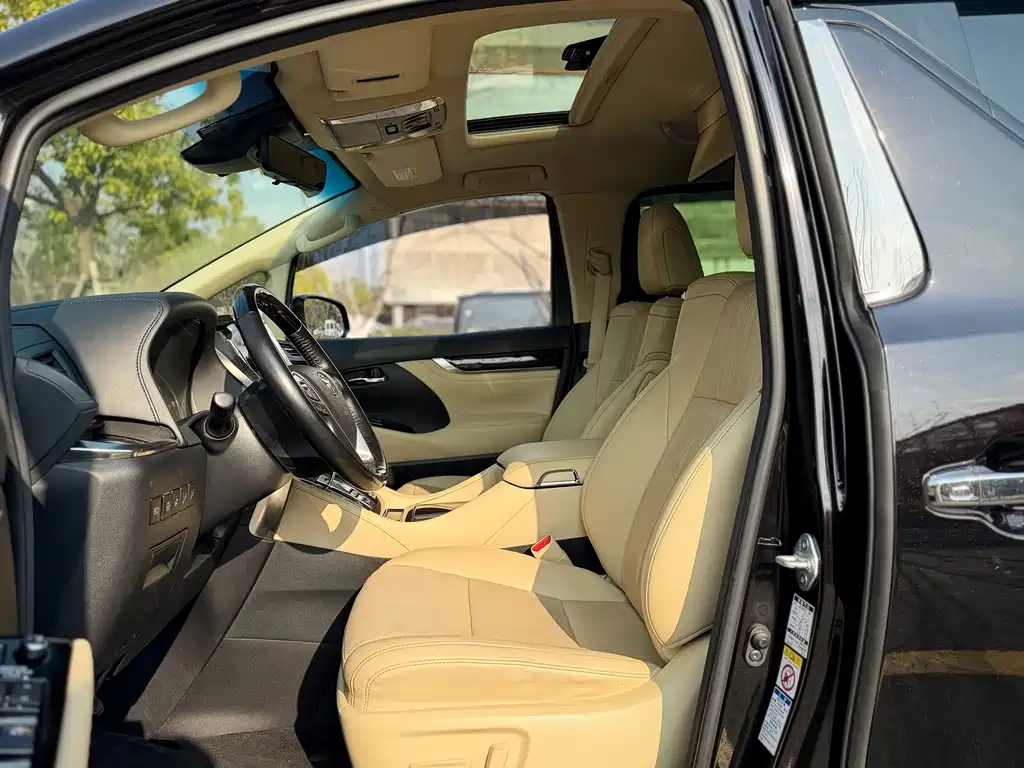 Toyota Vellfire 2020 — фото 12