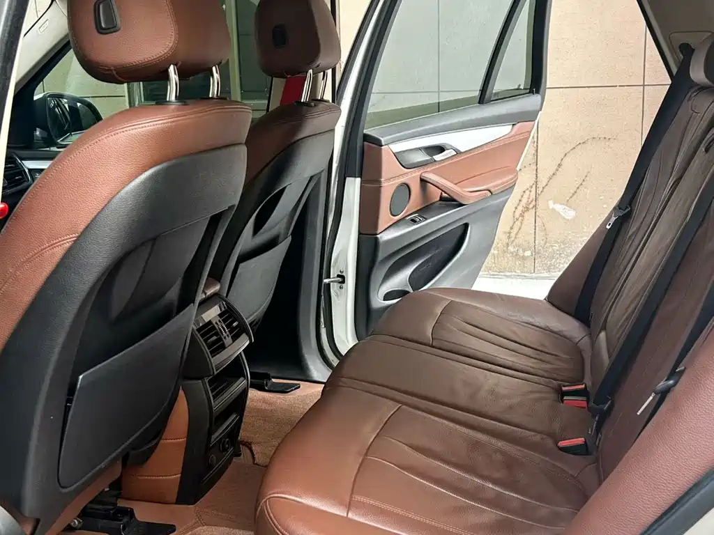 BMW X5 2015 — фото 9
