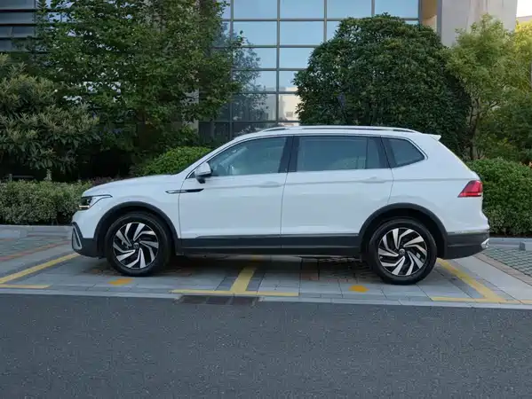 Volkswagen Tiguan L 2024
