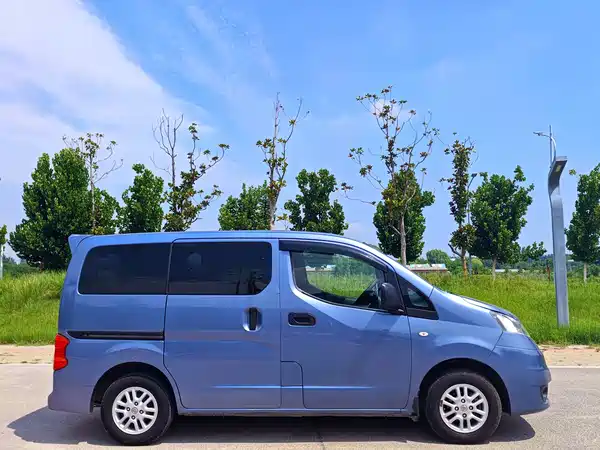 Nissan NV200 2013