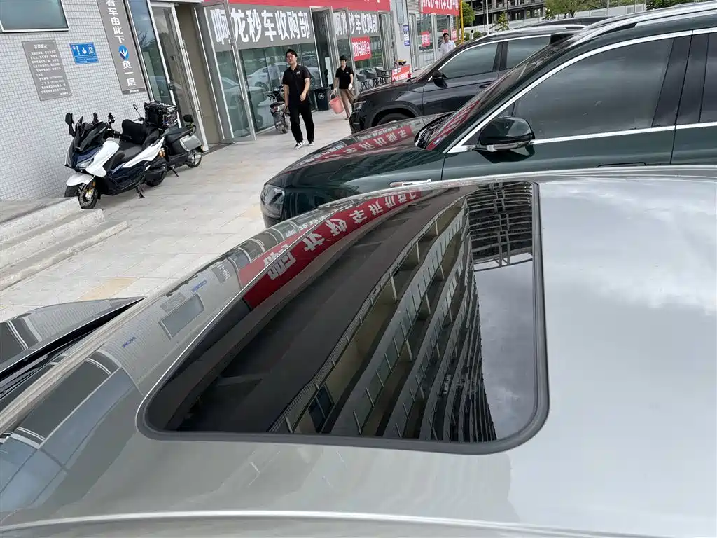 Lexus ES 2020