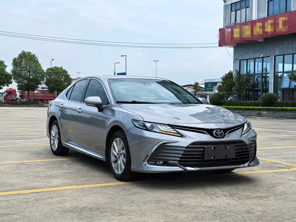 Toyota Camry 2024 — фото 3