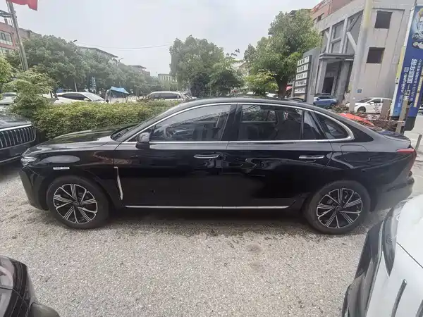 Hongqi H5 PHEV 2026