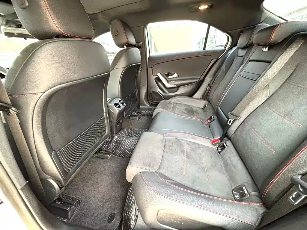 Mercedes-Benz A-Class 2023 — фото 9