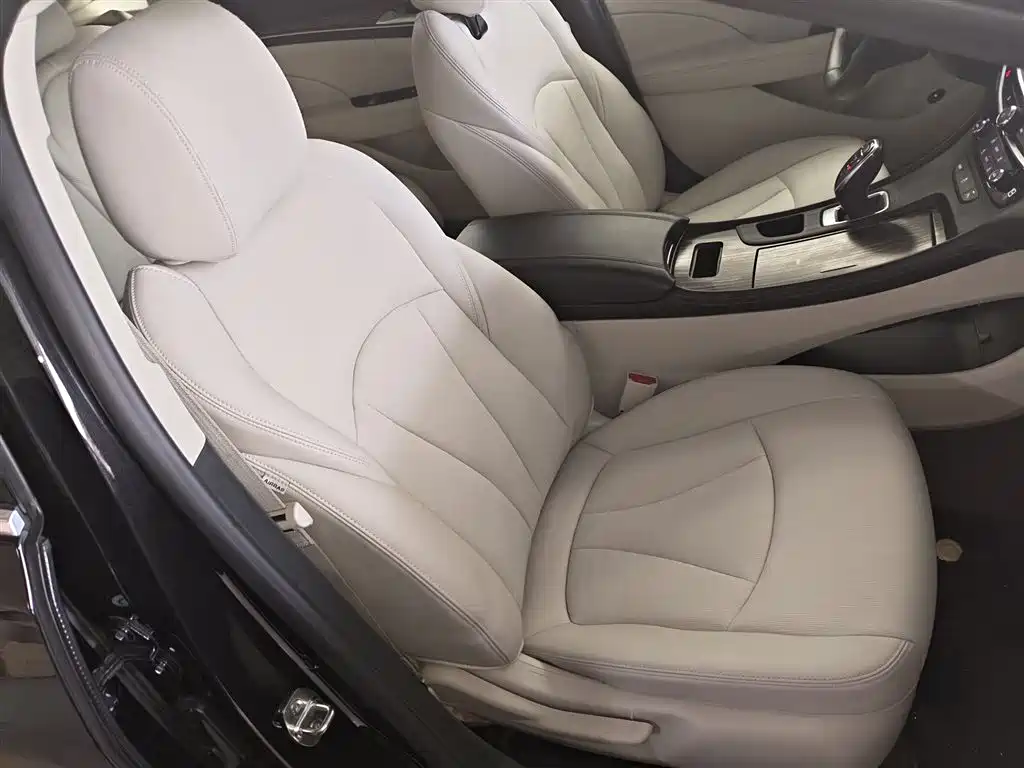 Buick LaCrosse 2020 — фото 19