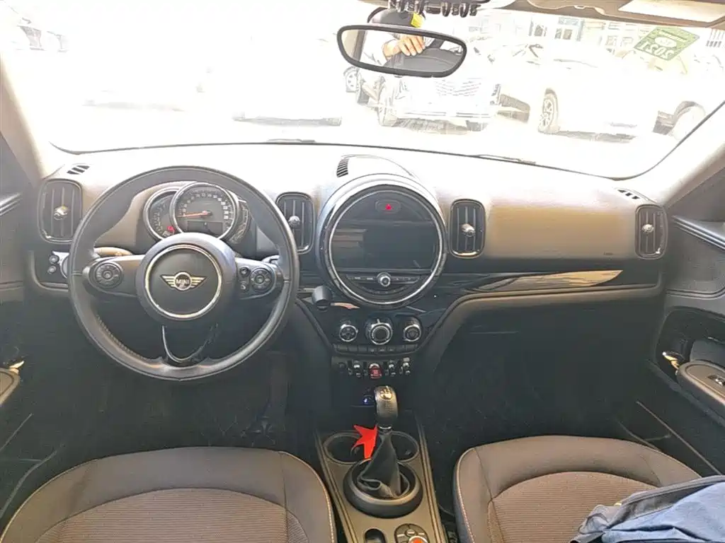 MINI Countryman 2019 — фото 10