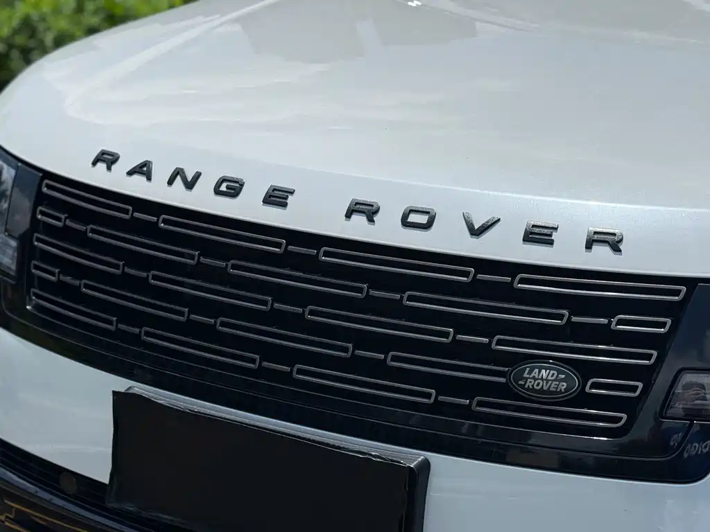 Land Rover Range Rover 2023 — фото 10