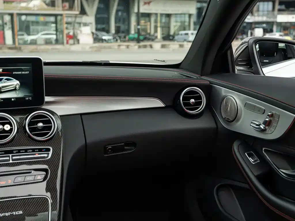 Mercedes-Benz C-Class AMG 2017 — фото 7