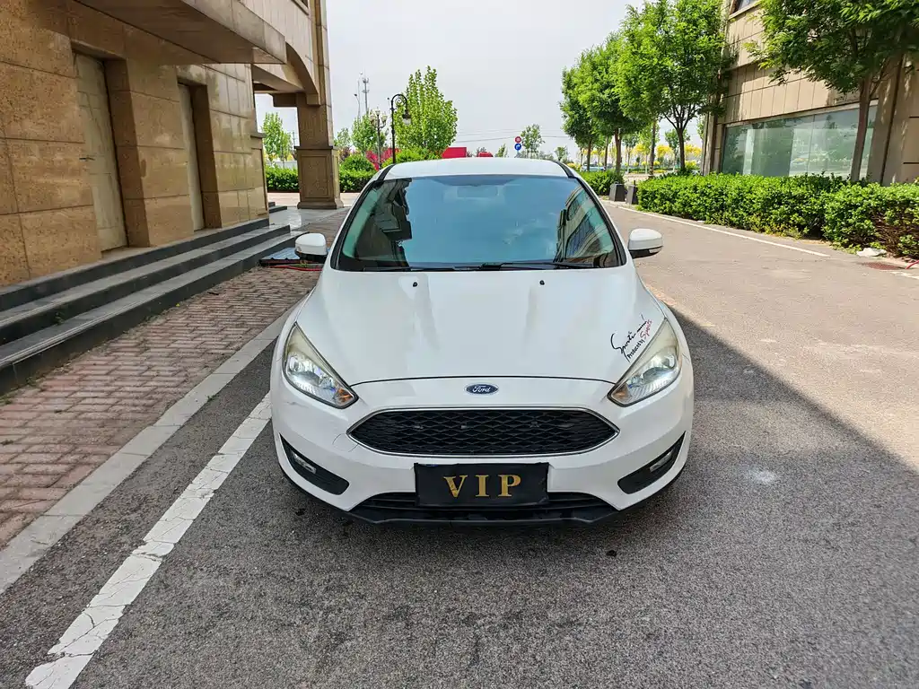 Ford Focus 2017 — фото 2