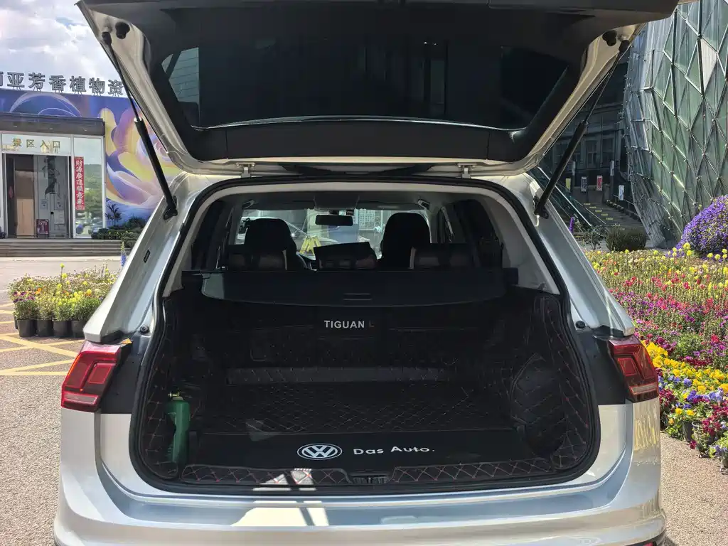 Volkswagen Tiguan L 2019 — фото 11