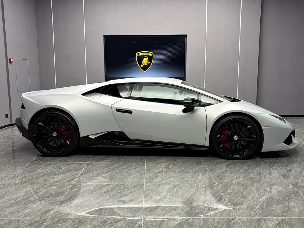 Lamborghini Huracan 2016 — фото 13